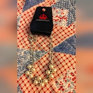 Costume pearl bracelet